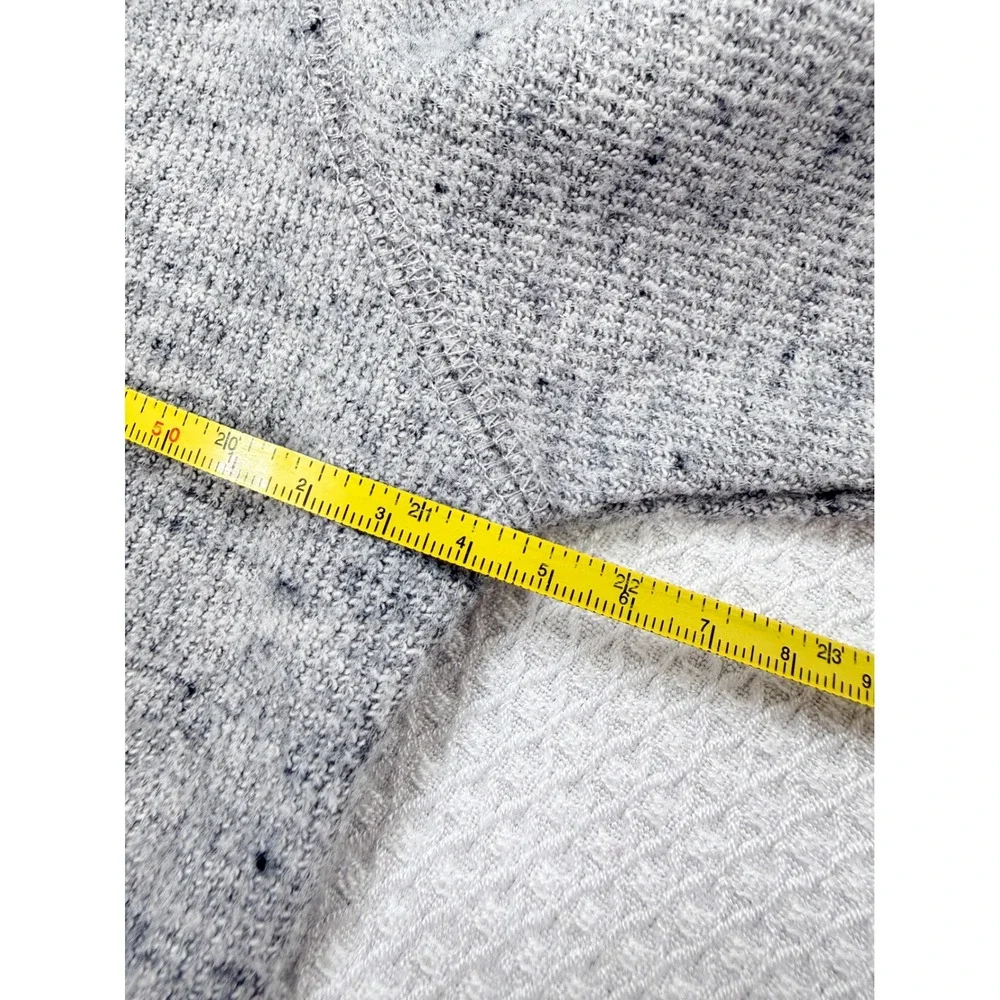 Banana Republic Men's Waffle Knit Crewneck Sweatshirt Gray Size Large